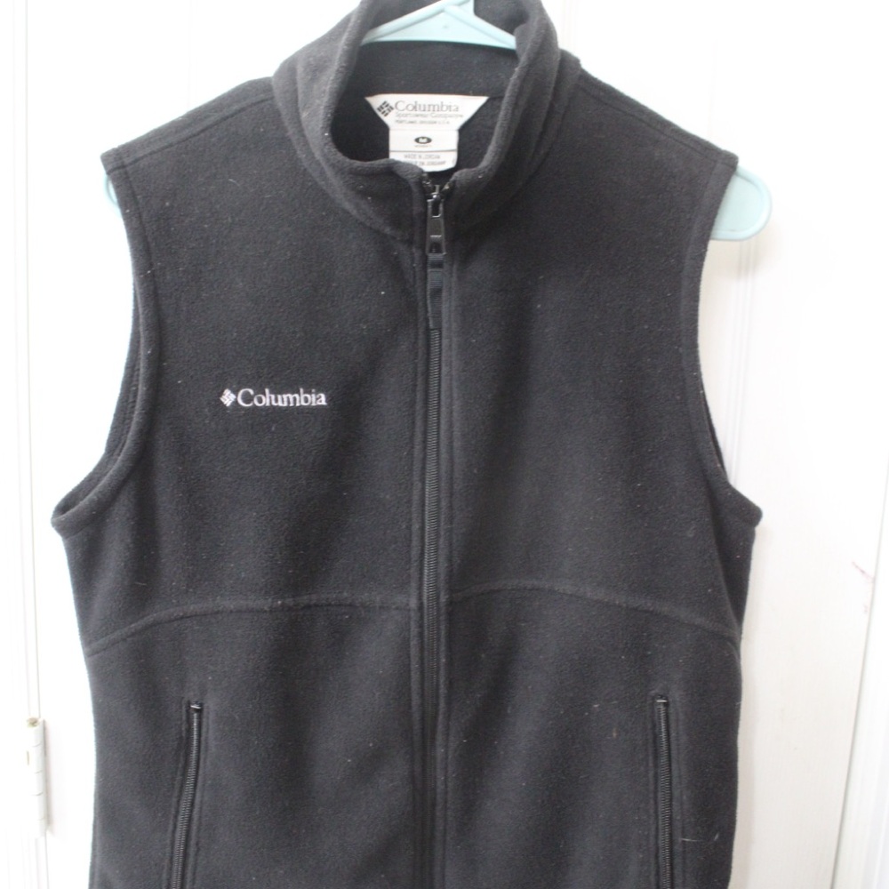 Columbia Men’s Size M Black Sleeveless Zipper front closure Vest